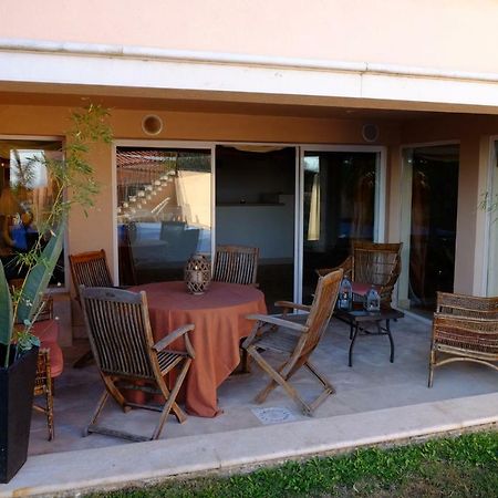 Apartamento Com Piscina Cruz Quebrada Exterior foto